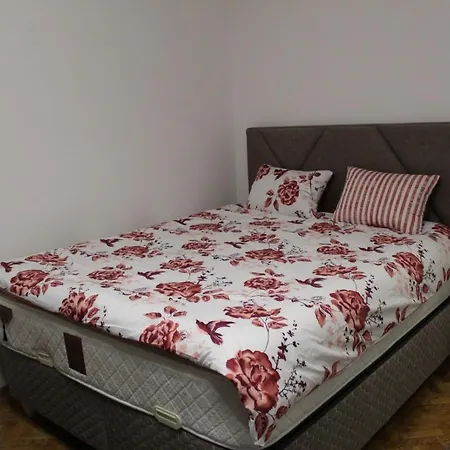 Apartment N&aa *