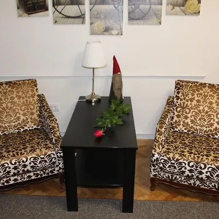 Apartment N&aa